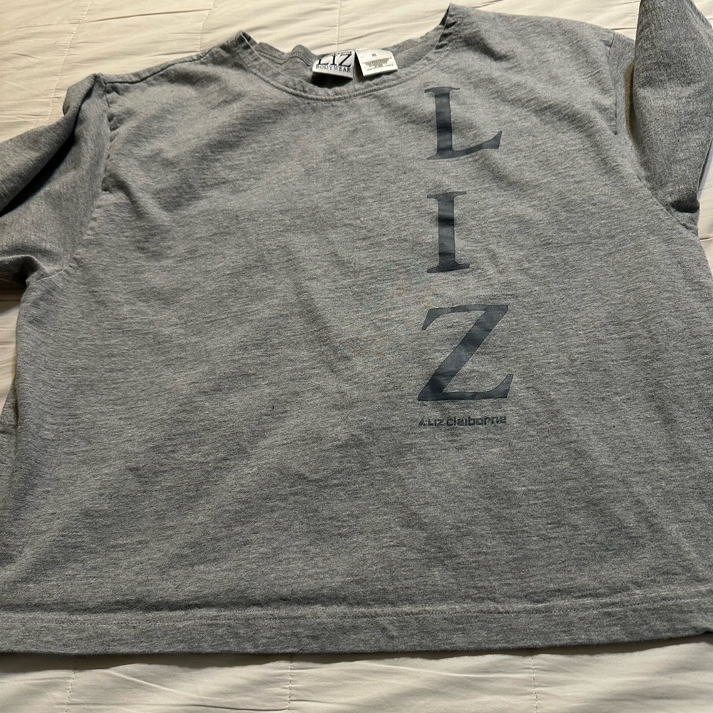 Liz Claiborne Gray Short Sleeve Tee